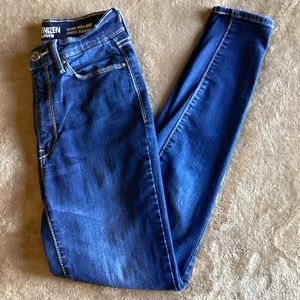 Levi’s Denizen Jeggings